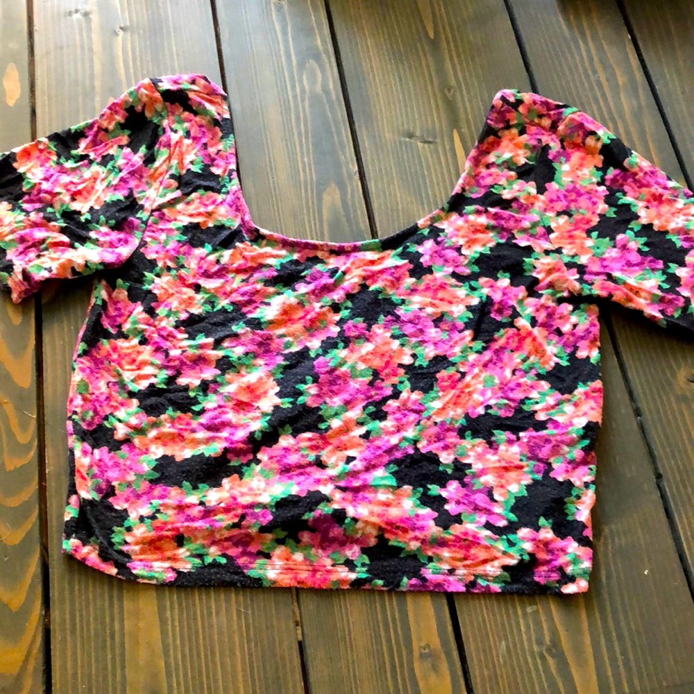 Bethany Mota Floral Crop Top Size Medium